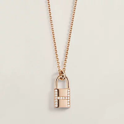 [Love Lucky]HM ADVANCED NICHE LOCK HEAD NECKLACE DIAMONDS