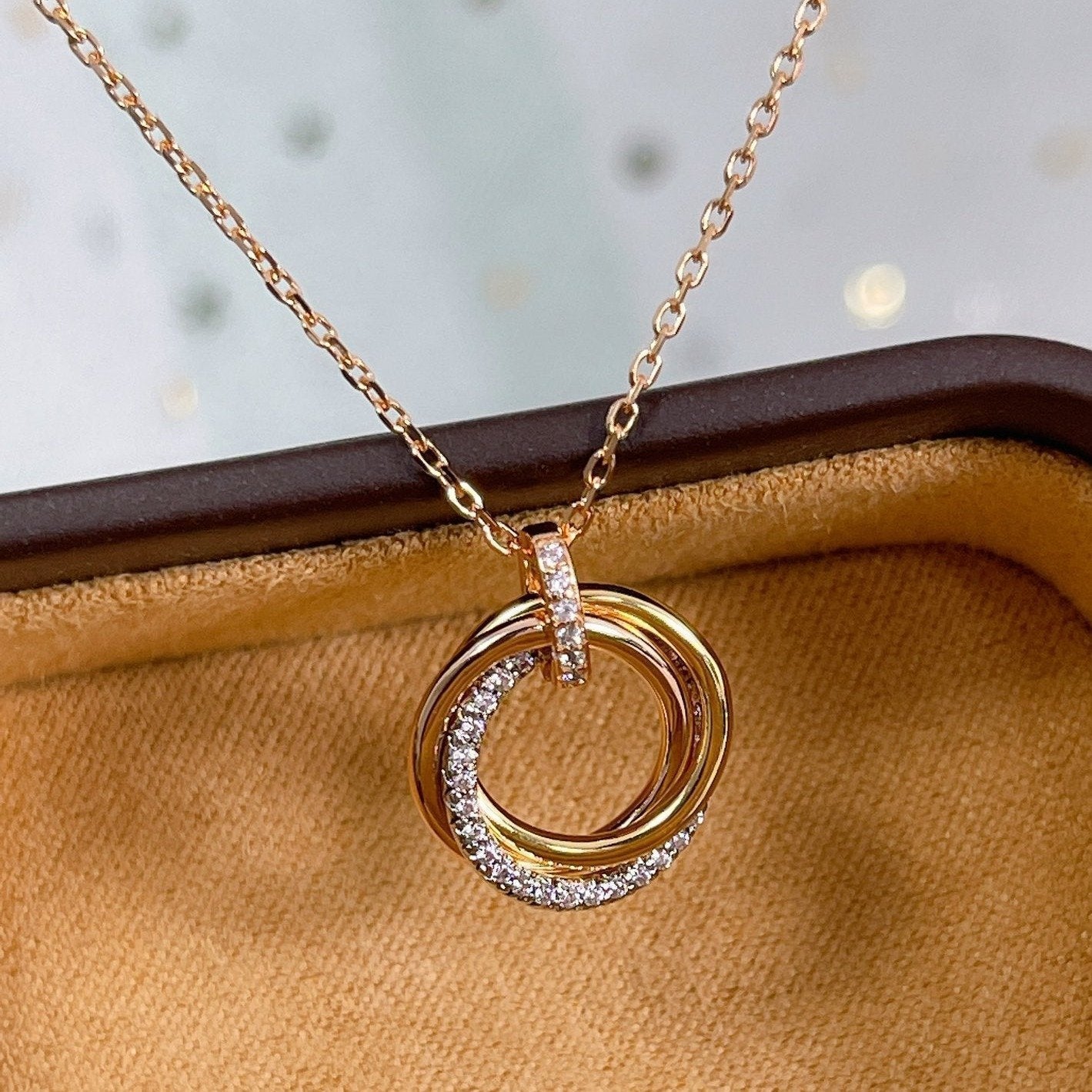 [Love Lucky]TRINITY NECKLACE SILVER GOLD PINK GOLD DIAMONDS