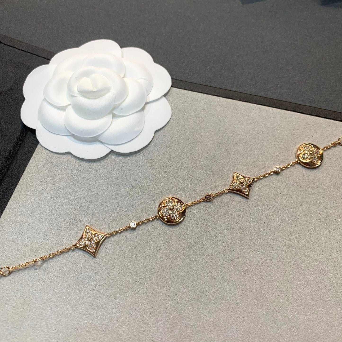 [Love Lucky]STAR AND SUN 4 MOTIFS GOLD DIAMONDS BRACELET