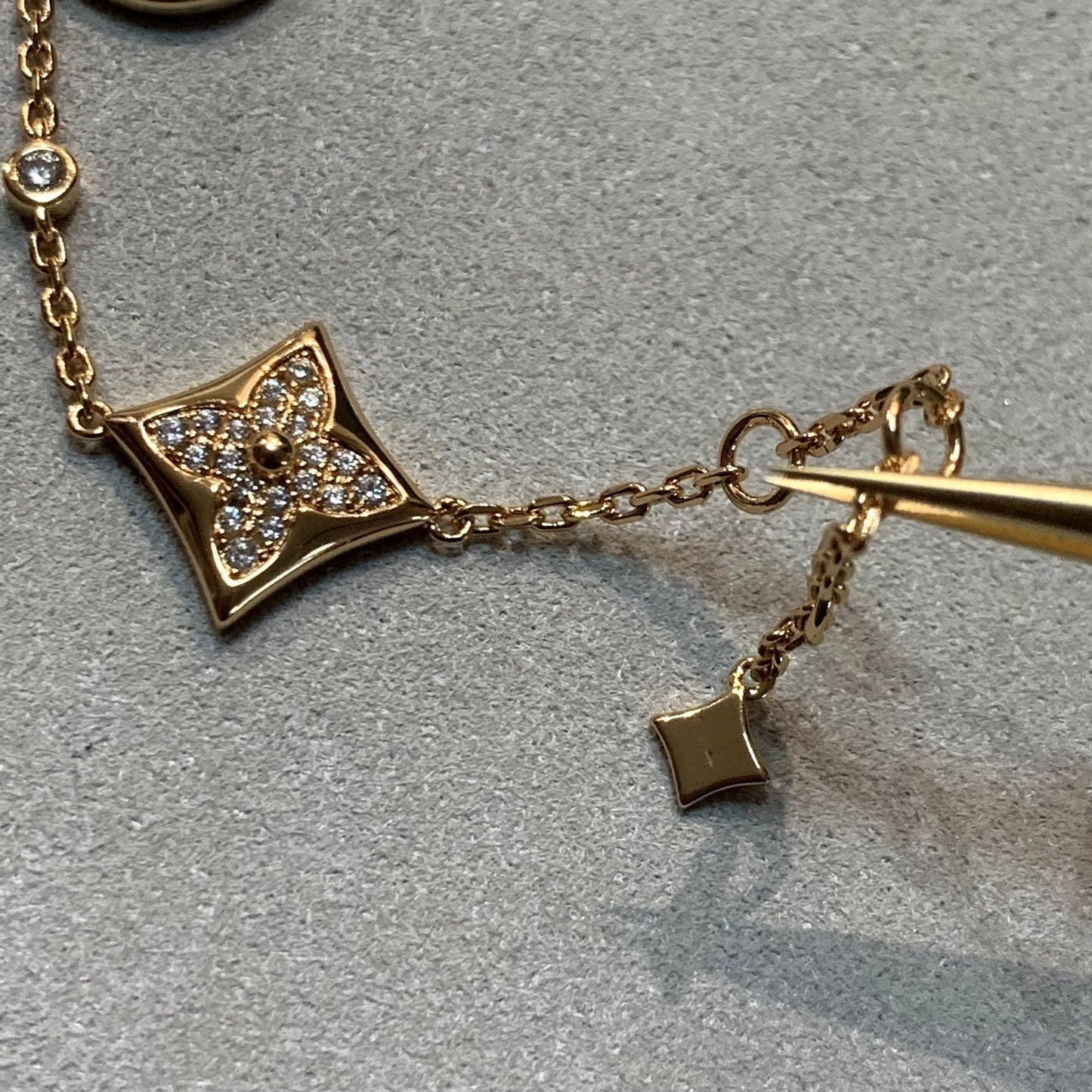 [Love Lucky]STAR AND SUN 4 MOTIFS GOLD DIAMONDS BRACELET