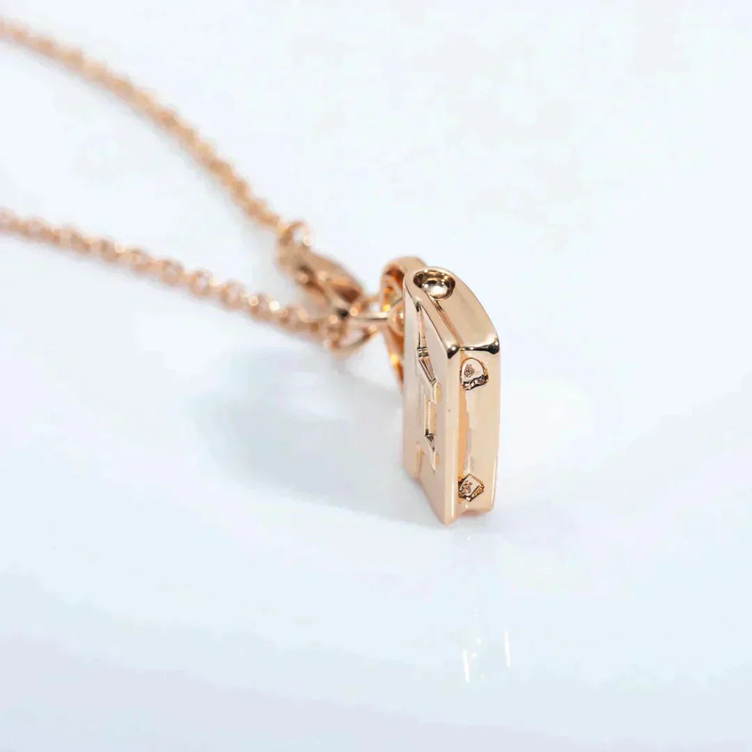 [Love Lucky]AMULETTE PEDANT ROSE GOLD NECKLACE