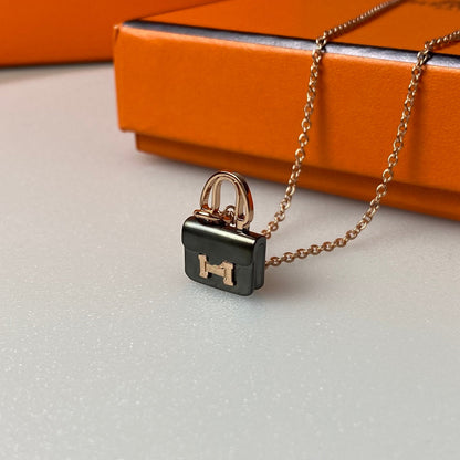 [Love Lucky]CONSTANCE BLACK PEDANT PINK GOLD NECKLACE