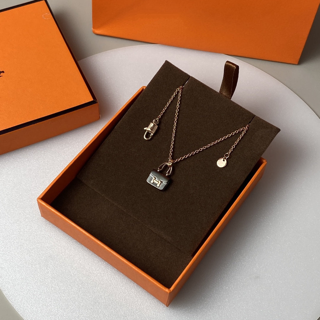 [Love Lucky]CONSTANCE BLACK PEDANT PINK GOLD NECKLACE