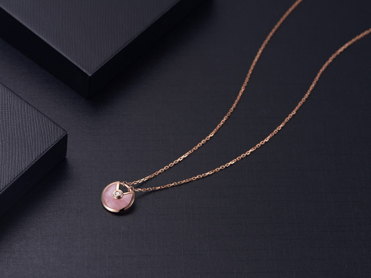 [Love Lucky]AMULETTE ROSE GOLD PINK MOP NECKLACE