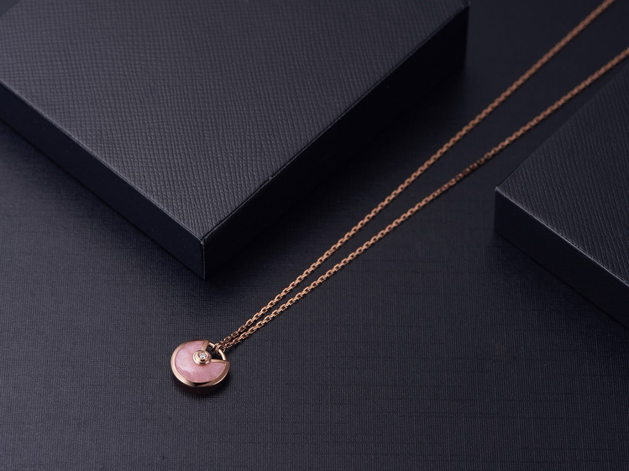 [Love Lucky]AMULETTE ROSE GOLD PINK MOP NECKLACE