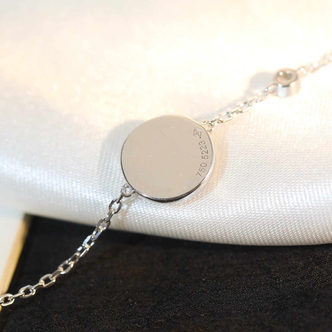 [Love Lucky]SUN MOTIF PINK MOP SILVER BRACELET