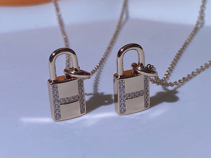 [Love Lucky]HM ADVANCED NICHE LOCK HEAD NECKLACE DIAMONDS